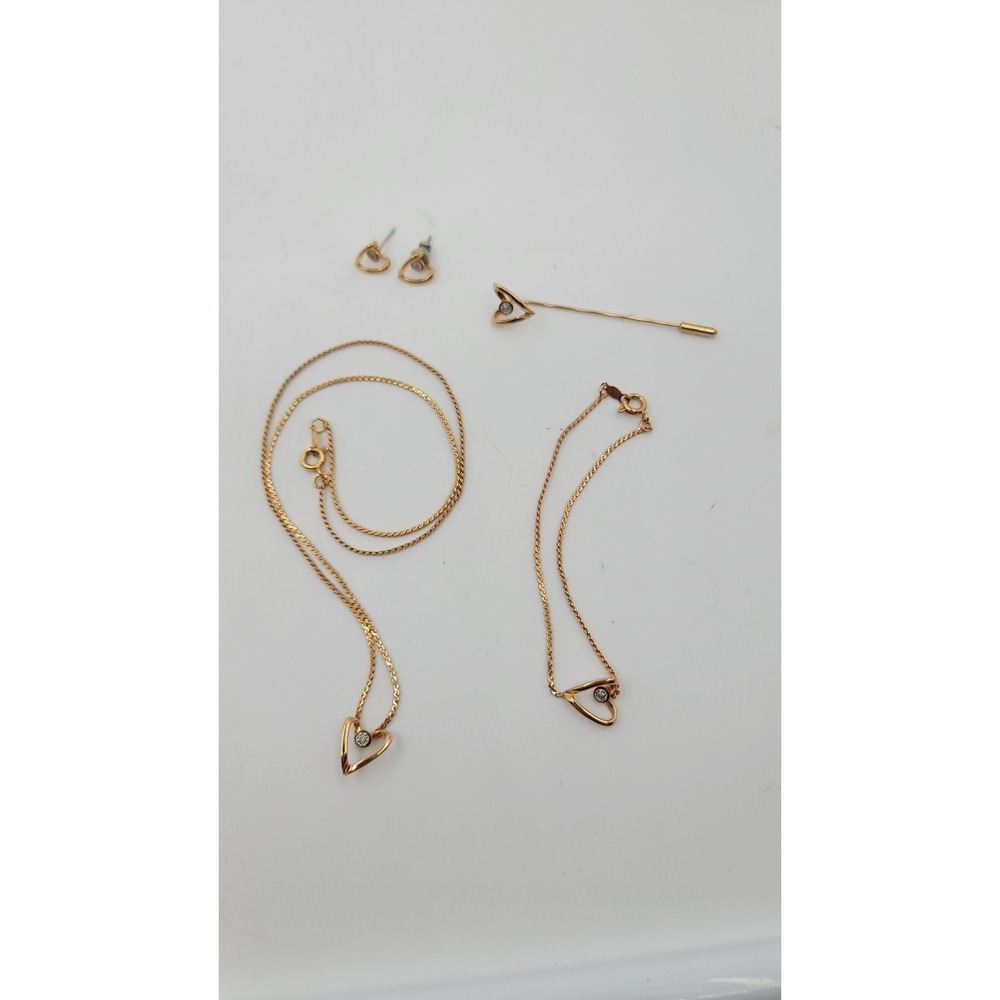 VINTAGE GOLD TONE W/Diamonds 5 PIECE‎ Jewelry SET, HEART Shaped Design